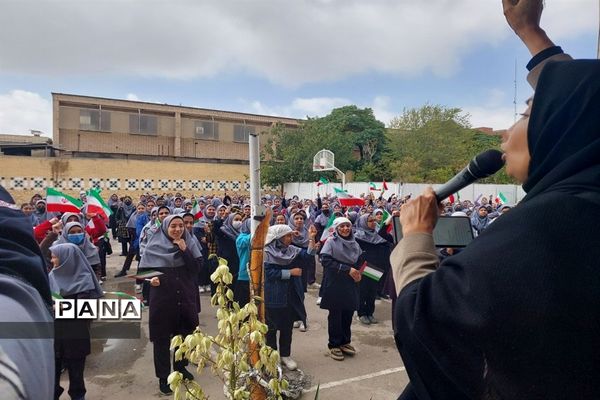 حمایت دانش‌آموزان دبیرستان حضرت خدیجه از جبهه مقاومت و محکومیت رژیم صهیونیستی