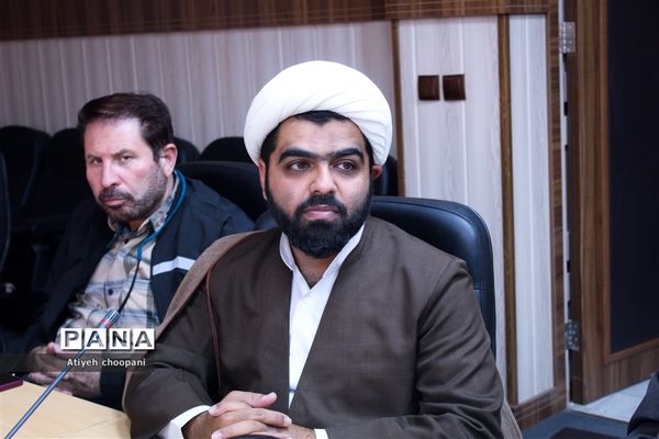 نشست  هماهنگی‌ اجرایی مراسم یوم الله ۱۳ آبان در اداره‌کل آموزش و پرورش شهر تهران