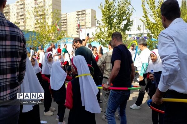 اردوی درون مدرسه‌ای پدر و دختری در مدرسه بنت‌الهدی پاکدشت