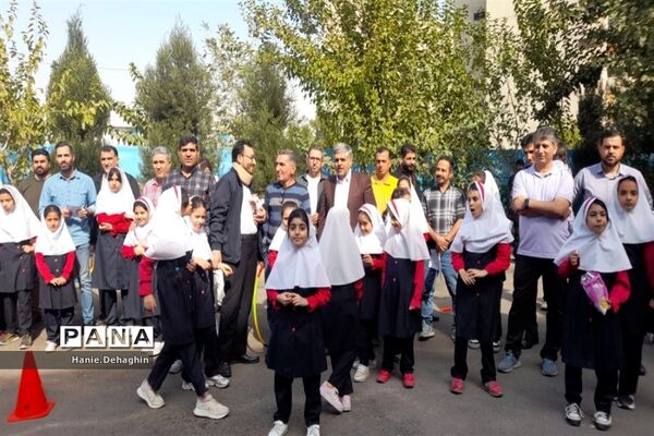 اردوی درون مدرسه‌ای پدر و دختری در مدرسه بنت‌الهدی پاکدشت