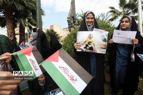 اجتماع دانش‌آموزان درحمایت از کودکان غزه