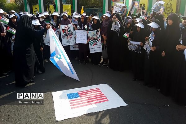 اجتماع دانش‌آموزان درحمایت از کودکان غزه