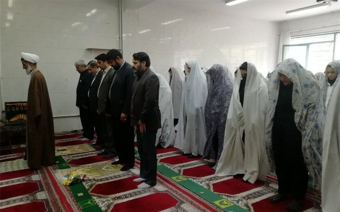 اقامه نماز در مدارس عاملی برای طراوت روح دانش‌آموزان است