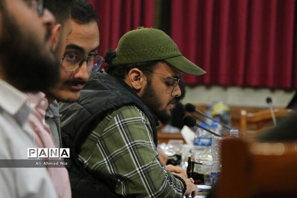 نشست استاندار قم با دبیران تشکل‌های دانشجویی
