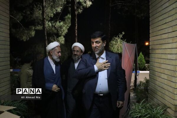 نشست استاندار قم با دبیران تشکل‌های دانشجویی