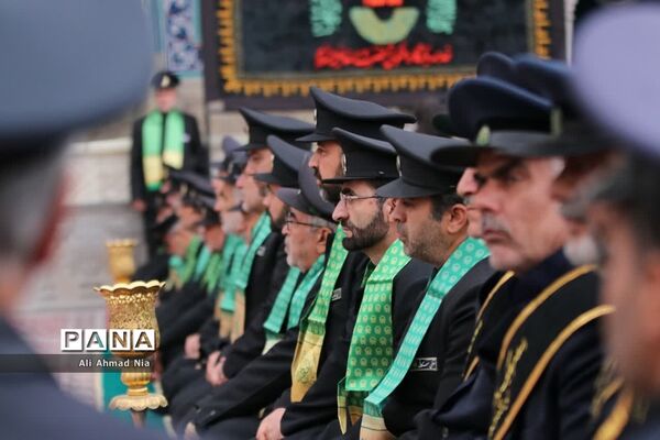 آیین نصب پرچم سیاه بر گنبد حرم حضرت معصومه(س)