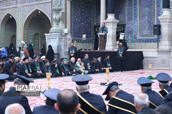 آیین نصب پرچم سیاه بر گنبد حرم حضرت معصومه(س)