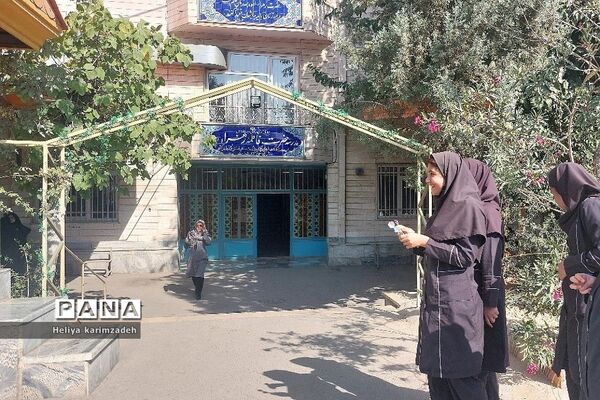 برگزاری مسابقات ورزشی به‌مناسبت هفته تربیت‌بدنی در دبیرستان فاطمه‌الزهرا(س)