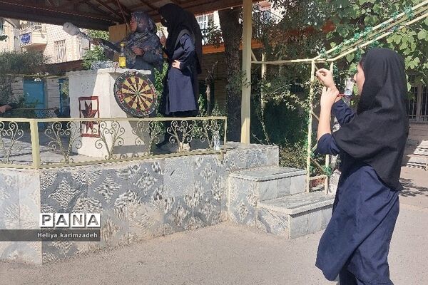 برگزاری مسابقات ورزشی به‌مناسبت هفته تربیت‌بدنی در دبیرستان فاطمه‌الزهرا(س)