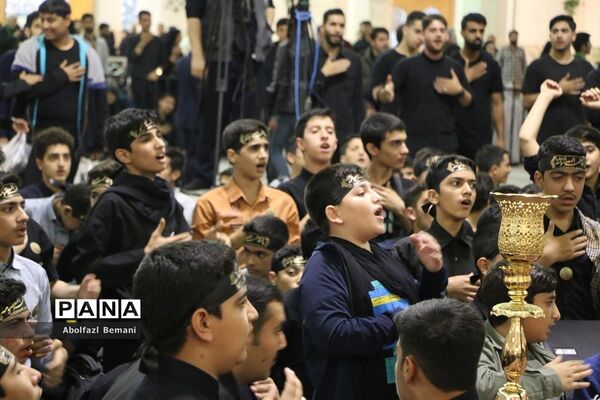 اجتماع نوجوانان فاطمی «از قم تا قدس» در حرم حضرت معصومه(س)
