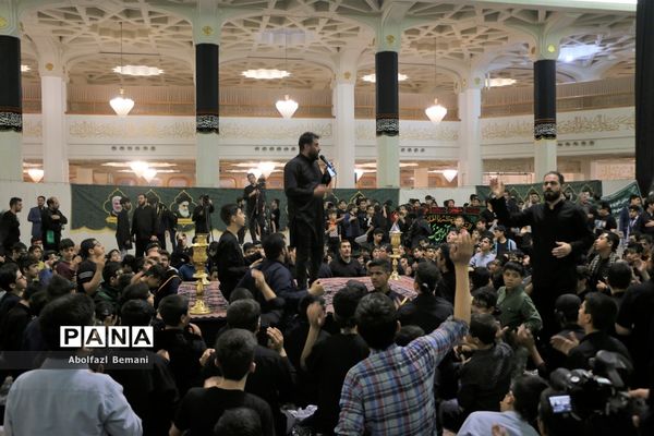 اجتماع نوجوانان فاطمی «از قم تا قدس» در حرم حضرت معصومه(س)