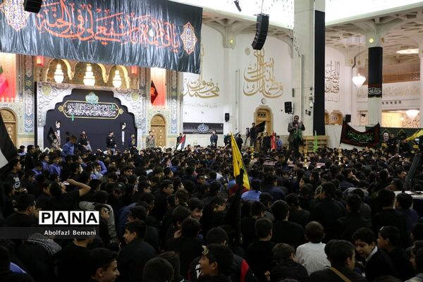 اجتماع نوجوانان فاطمی «از قم تا قدس» در حرم حضرت معصومه(س)