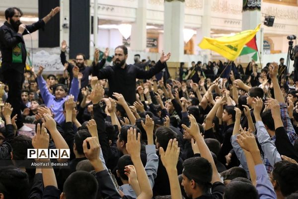 اجتماع نوجوانان فاطمی «از قم تا قدس» در حرم حضرت معصومه(س)