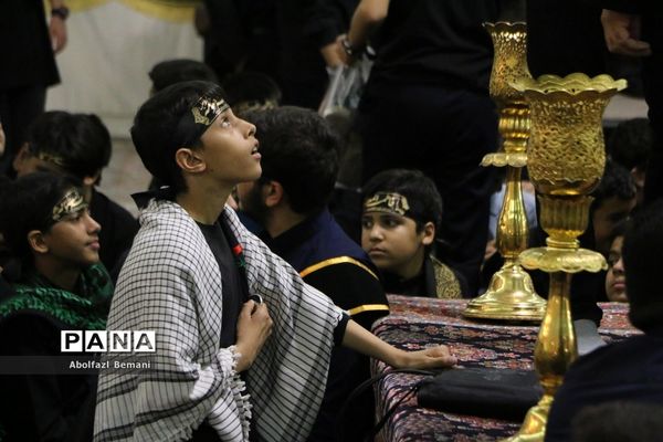 اجتماع نوجوانان فاطمی «از قم تا قدس» در حرم حضرت معصومه(س)