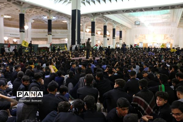 اجتماع نوجوانان فاطمی «از قم تا قدس» در حرم حضرت معصومه(س)