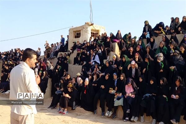 بازدید دانش‌آموزان اصفهانی شرکت کننده در اردوی راهیان نور از موزه ملی دفاع مقدس شهر خرمشهر