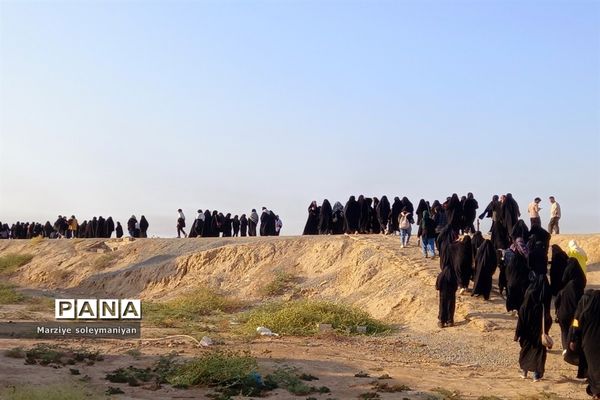 بازدید دانش‌آموزان اصفهانی شرکت کننده در اردوی راهیان نور از موزه ملی دفاع مقدس شهر خرمشهر