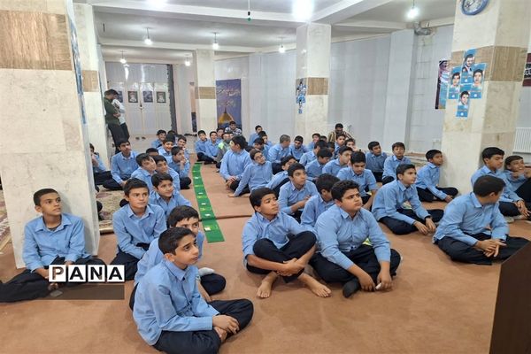 حضور مدیر و کارشناس کانون فرهنگی تربیتی شهید کشاورزی در مدارس شهرستان مهریز