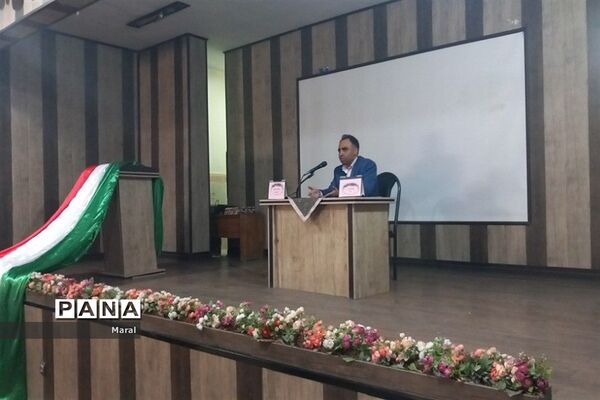جلسه انجمن اولیا و مربیان و آموزش خانواده در کانون ملائک شهرستان‌قرچک