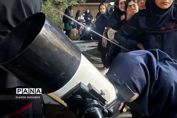 کارگاه آموزشی آشنایی با نجوم  و رصد ماه و صور فلکی در پژوهش‌سرای دانش‌آموزی کاوش کهریزک
