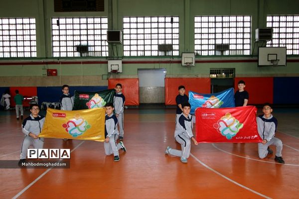 افتتاحیه المپیادورزشی درون مدرسه‌ای دبستان پسرانه علوی منطقه ۱۳