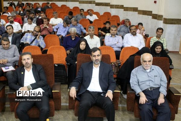 تجلیل از خانواده شهدا، فعالان حوزه تربیت‌بدنی و مدال‌آوران مسابقات ورزشی کشوری در بوشهر