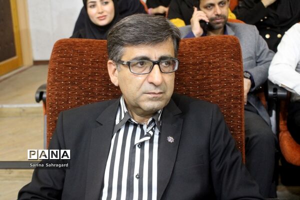 تجلیل از خانواده شهدا، فعالان حوزه تربیت‌بدنی و مدال‌آوران مسابقات ورزشی کشوری در بوشهر