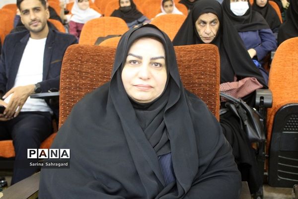 تجلیل از خانواده شهدا، فعالان حوزه تربیت‌بدنی و مدال‌آوران مسابقات ورزشی کشوری در بوشهر