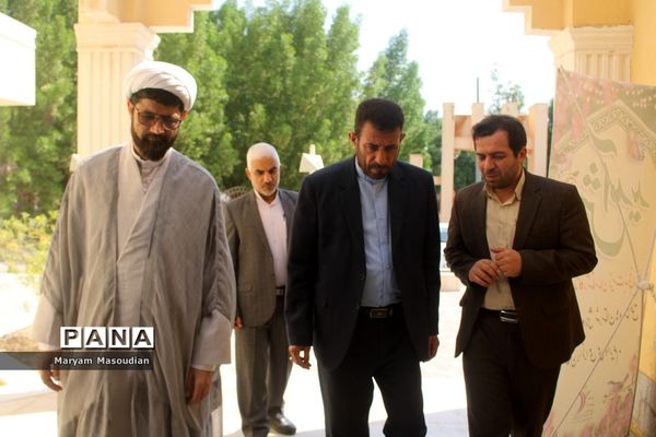 تجلیل از خانواده شهدا، فعالان حوزه تربیت‌بدنی و مدال‌آوران مسابقات ورزشی کشوری در بوشهر