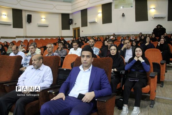 تجلیل از خانواده شهدا، فعالان حوزه تربیت‌بدنی و مدال‌آوران مسابقات ورزشی کشوری در بوشهر