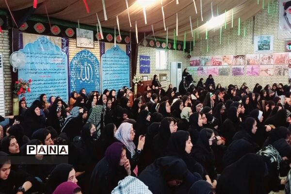 دانش آموزان  استان اصفهان  از منطقه جنگی ذوالفقاریه ء آبادان در اردوی راهیان نور
