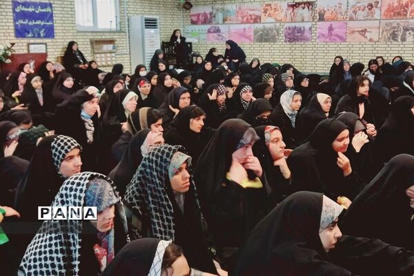 دانش آموزان  استان اصفهان  از منطقه جنگی ذوالفقاریه ء آبادان در اردوی راهیان نور