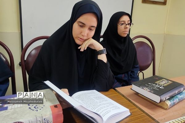 مسابقه‌ نظم ‌و ‌نثر‌خوانی در شهرستان شهریار