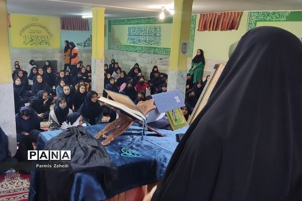 جلسه پاسخگویی به شبهات دینی دانش‌آموزان در مدرسه مهدیه شهریار
