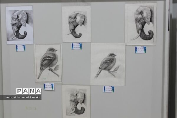 برپایی نمایشگاه نقاشی نگارستان آسمان در بافق