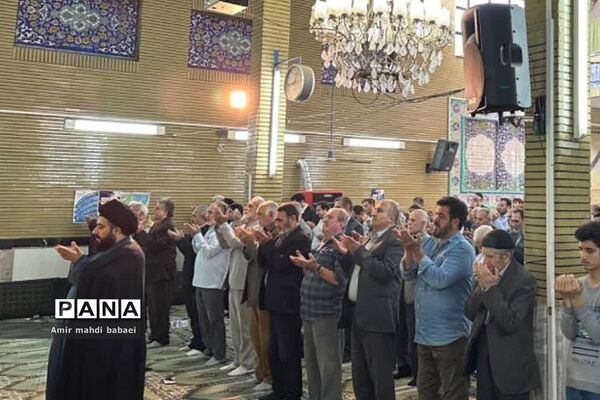 برگزاری نماز جمعه رودهن با حضور و مشارکت دانش‌آموزان بسیجی