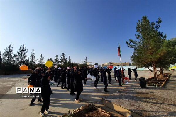 گرامیداشت هفته تربیت‌بدنی در دبیرستان متوسطه اول سمیه شهرستان خاتم