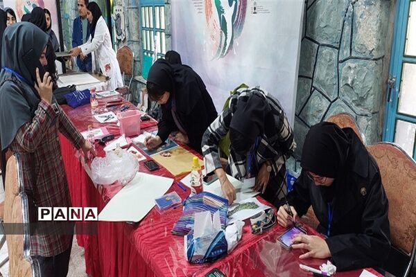 حضور دانش‌آموزان دختر منتخب خراسان شمالی در اختتامیه کشوری جشنواره فرهنگی هنری امید فردا