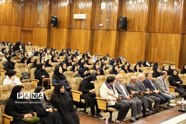 برگزاری همایش دهه ریاضیات در زنجان
