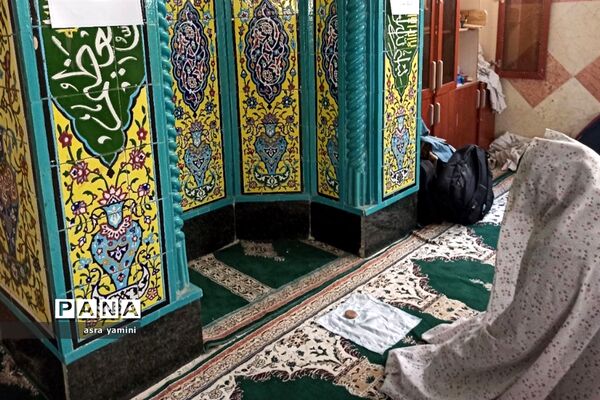 برگزاری نماز جماعت در دبیرستان دخترانه نبوت ملارد