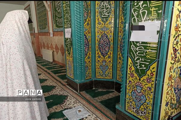 برگزاری نماز جماعت در دبیرستان دخترانه نبوت ملارد