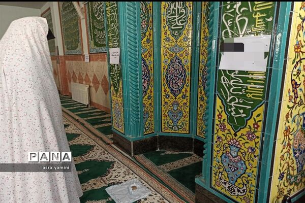 برگزاری نماز جماعت در دبیرستان دخترانه نبوت ملارد