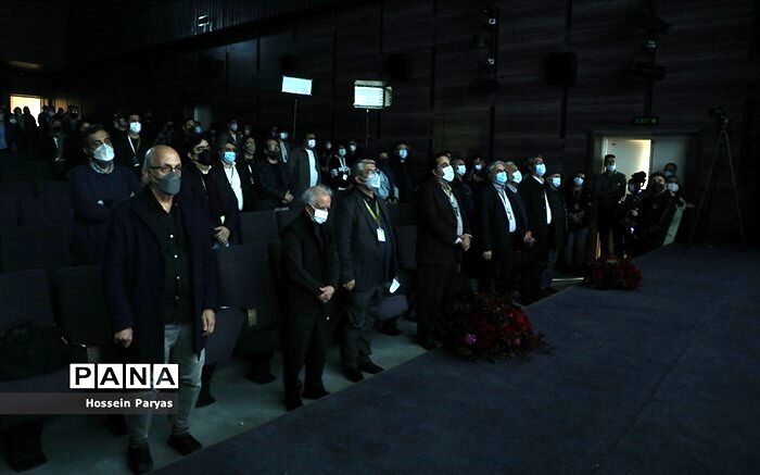 علی رستگار:  تبلیغات در اختیار سینمای داستانیست و اکران محدود در اختیار سینمای مستند