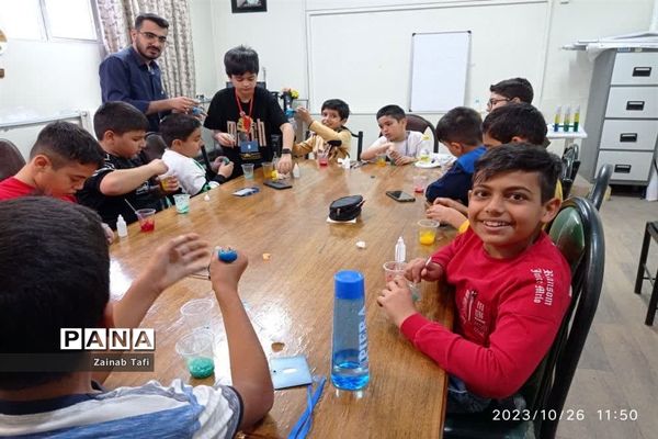 کارگاه آموزشی «استم »با رویکرد پرورش مهارت‌های تفکر و خلاقیت در اسلامشهر