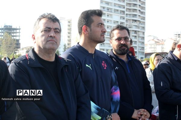 همایش پیاده‌روی خانوادگی در سرخ رود