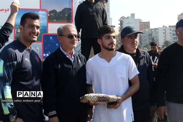 همایش پیاده‌روی خانوادگی در سرخ رود