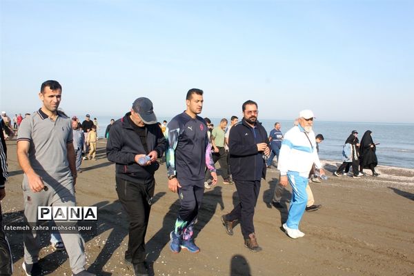 همایش پیاده‌روی خانوادگی در سرخ رود