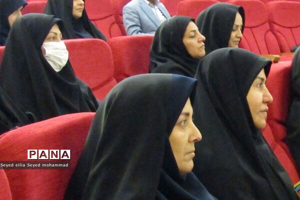 دیدار مدیران و معاونان پرورشی با امام‌جمعه قیامدشت