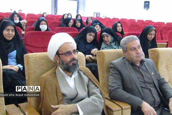 دیدار مدیران و معاونان پرورشی با امام‌جمعه قیامدشت