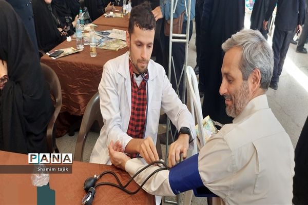 حضور دانش‌آموزان  و خبرنگاران شهر جوادآباد در مراسم ارتحال امام خمینی (ره)